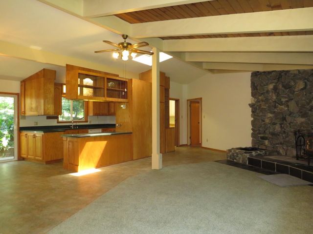 25160 Pineview Dr, Colfax, CA 95713