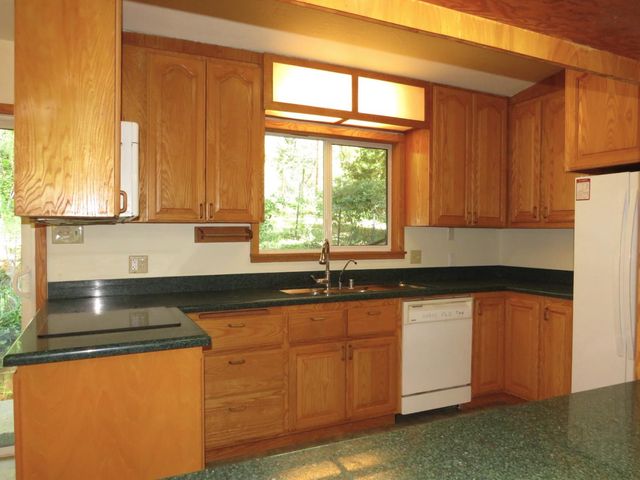 25160 Pineview Dr, Colfax, CA 95713