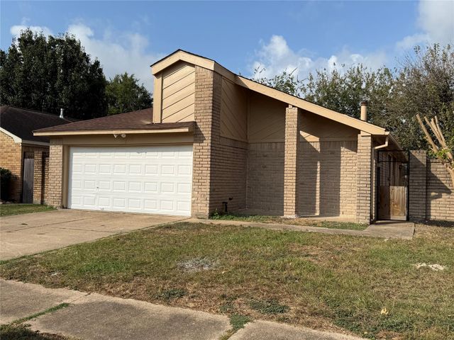 10727 Staghill Drive, Houston, TX 77064