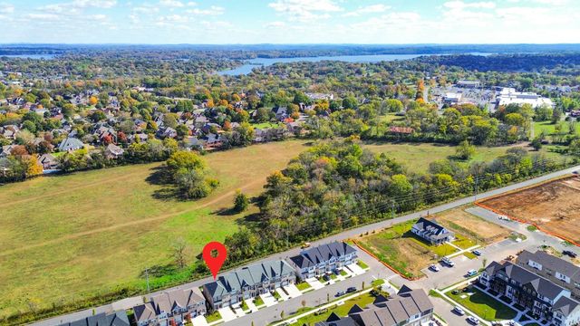 127 Dameron Dr, Hendersonville, TN 37075