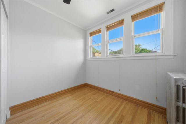 5411 W Byron Street, Chicago, IL 60641