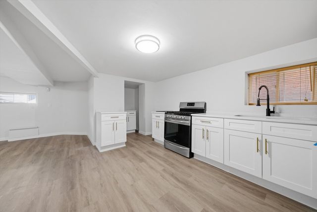 5411 W Byron Street, Chicago, IL 60641