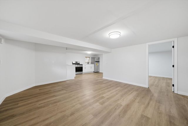 5411 W Byron Street, Chicago, IL 60641