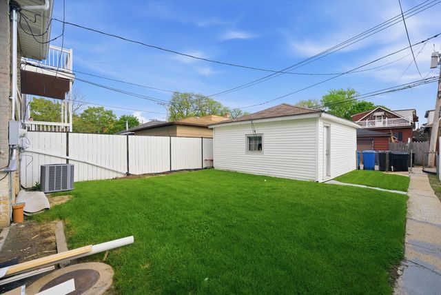 5411 W Byron Street, Chicago, IL 60641