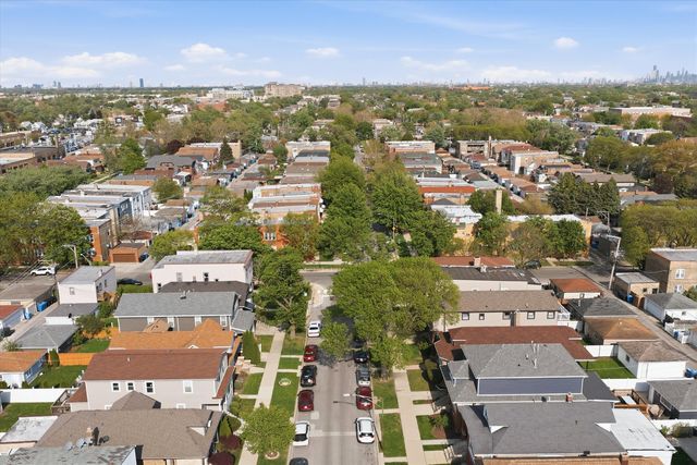 5411 W Byron Street, Chicago, IL 60641
