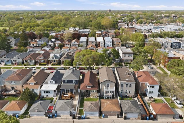 5411 W Byron Street, Chicago, IL 60641