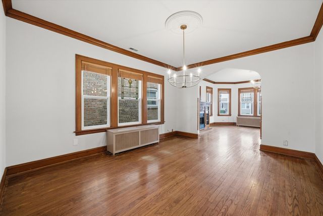 5411 W Byron Street, Chicago, IL 60641