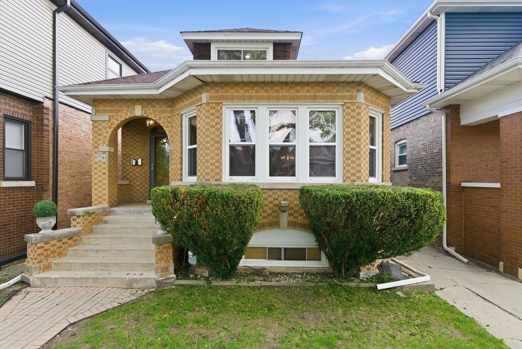 5411 W Byron Street, Chicago, IL 60641