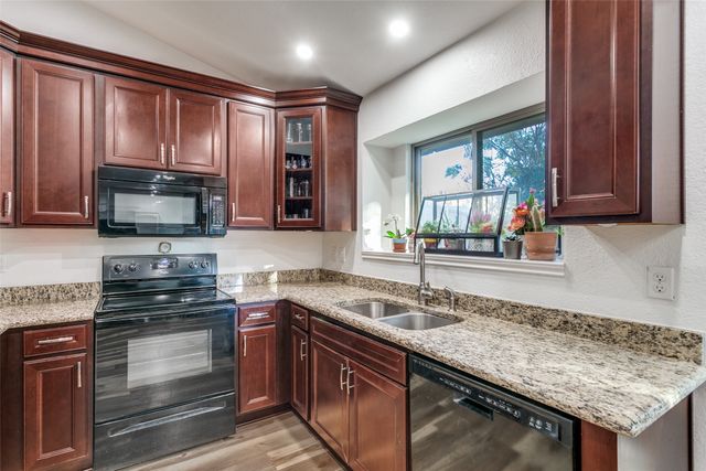 1434 Thistlewood Lane, Grapevine, TX 76051