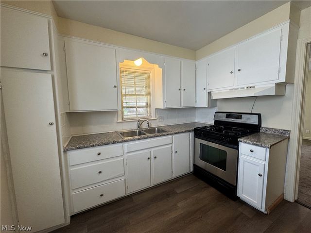 960 Jason Avenue, Akron, OH 44314