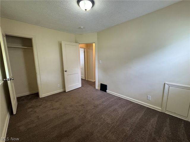 960 Jason Avenue, Akron, OH 44314