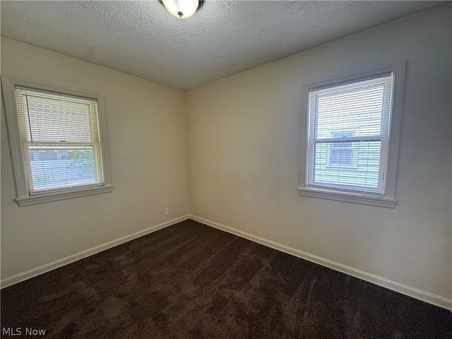 960 Jason Avenue, Akron, OH 44314