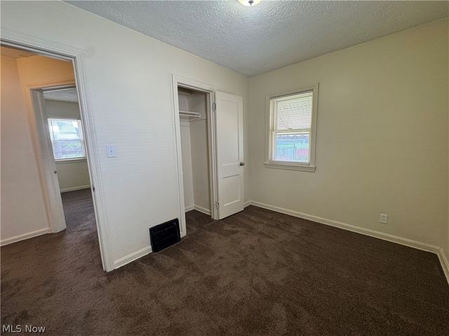 960 Jason Avenue, Akron, OH 44314