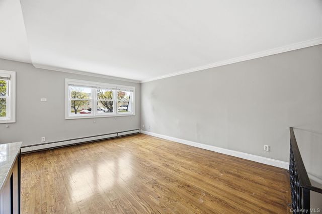 6933 Little Neck Parkway, Glen Oaks, NY 11004