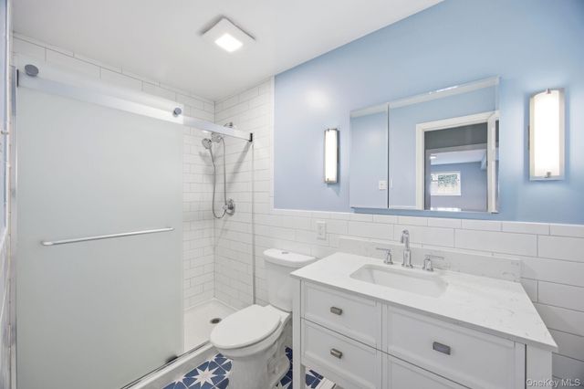 6933 Little Neck Parkway, Glen Oaks, NY 11004