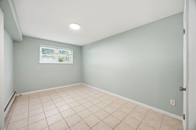 6933 Little Neck Parkway, Glen Oaks, NY 11004