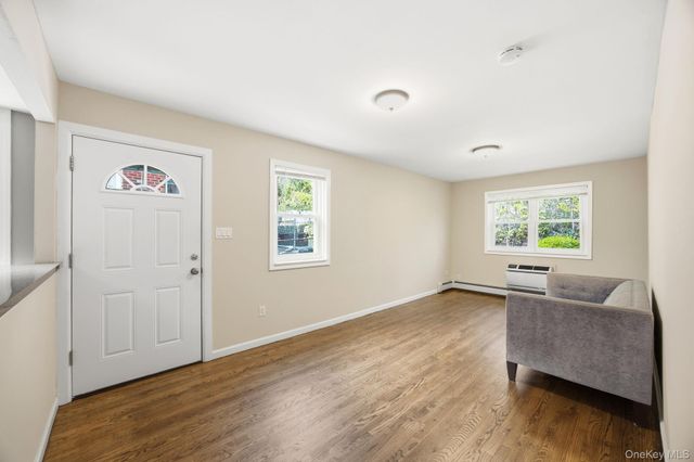 6933 Little Neck Parkway, Glen Oaks, NY 11004