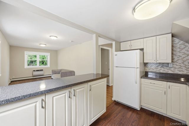 6933 Little Neck Parkway, Glen Oaks, NY 11004