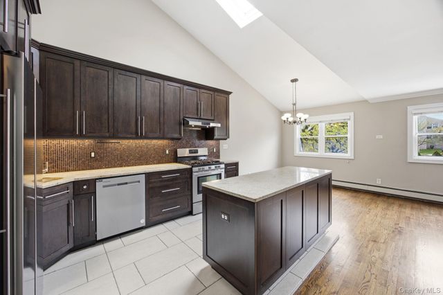 6933 Little Neck Parkway, Glen Oaks, NY 11004