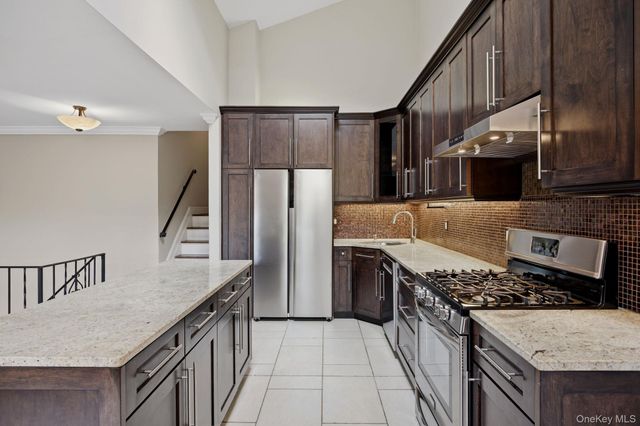 6933 Little Neck Parkway, Glen Oaks, NY 11004