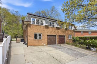 6933 Little Neck Parkway, Glen Oaks, NY 11004