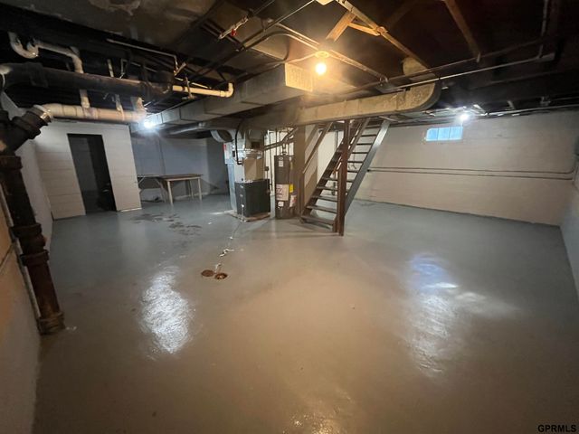 4135 N 44th Street, Omaha, NE 68111