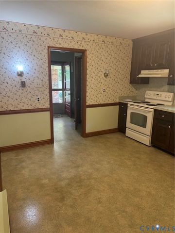 406 Bunker Cir, Sandston, VA 23150
