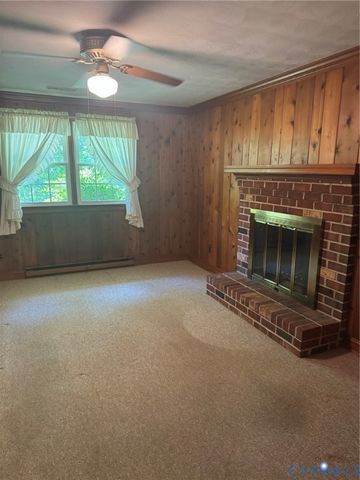 406 Bunker Cir, Sandston, VA 23150