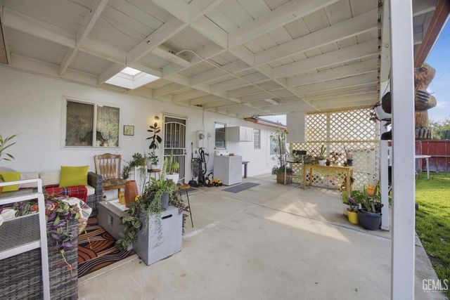 1804 Le May Avenue, Bakersfield, CA 93304