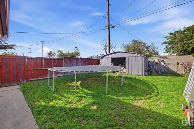 1804 Le May Avenue, Bakersfield, CA 93304