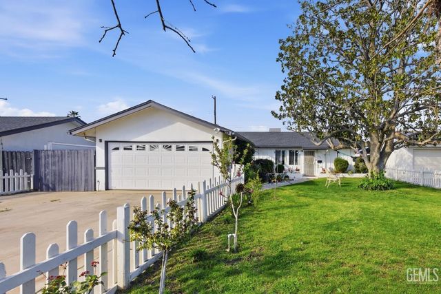 1804 Le May Avenue, Bakersfield, CA 93304