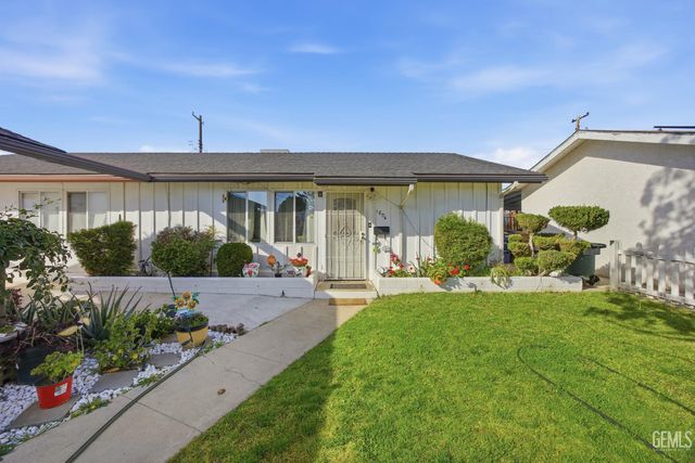 1804 Le May Avenue, Bakersfield, CA 93304