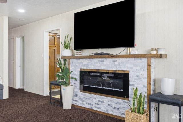 1804 Le May Avenue, Bakersfield, CA 93304