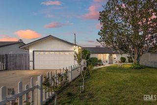 1804 Le May Avenue, Bakersfield, CA 93304