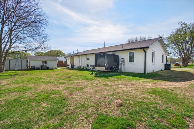 612 Dry Creek Rd, Smithville, TN 37166