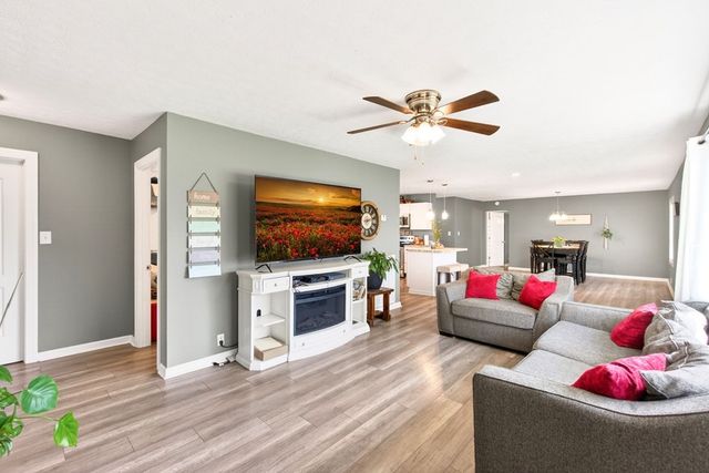 612 Dry Creek Rd, Smithville, TN 37166