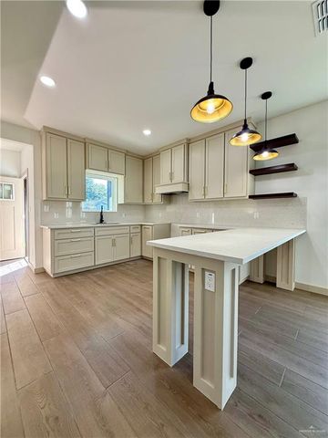 805 W Bowe Street, Pharr, TX 78577