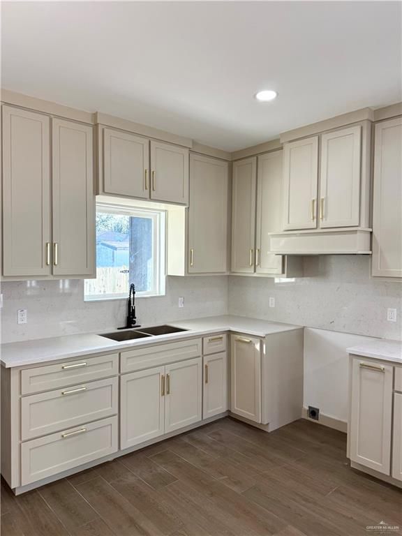 Image 5 of property listing at 805 W Bowe Street, Pharr, TX 78577