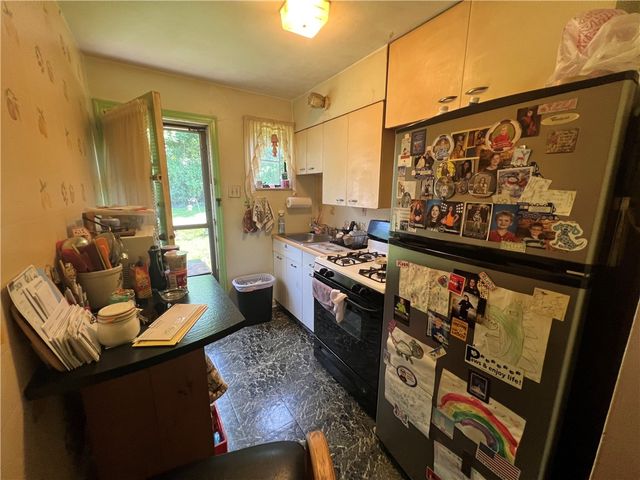 1000 Evans Ave, Mckeesport, PA 15132