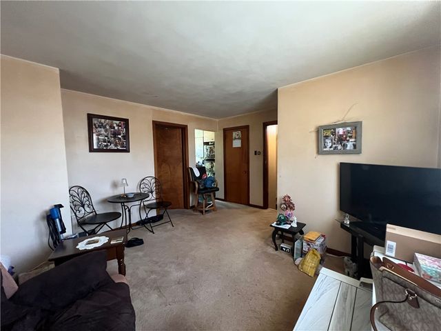 1000 Evans Ave, Mckeesport, PA 15132