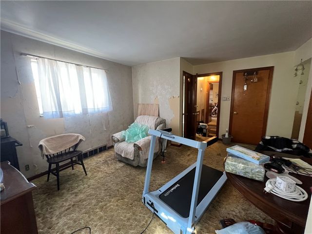 1000 Evans Ave, Mckeesport, PA 15132