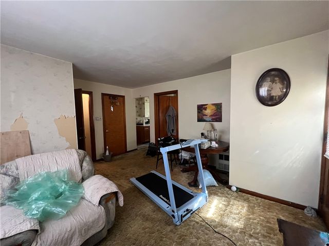 1000 Evans Ave, Mckeesport, PA 15132