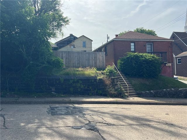 1000 Evans Ave, Mckeesport, PA 15132