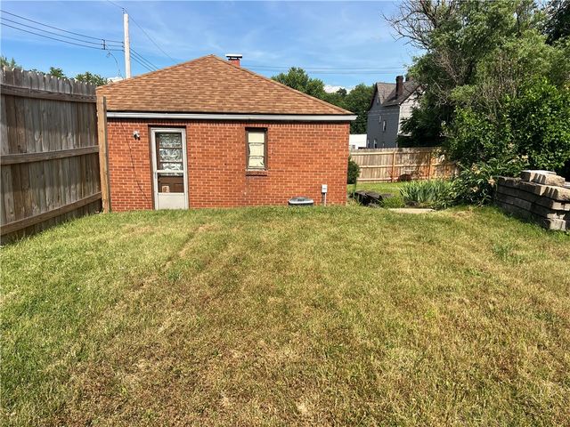 1000 Evans Ave, Mckeesport, PA 15132