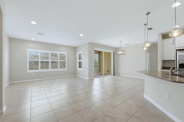 4304 EXPEDITION WAY WAY 105, Osprey, FL 34229