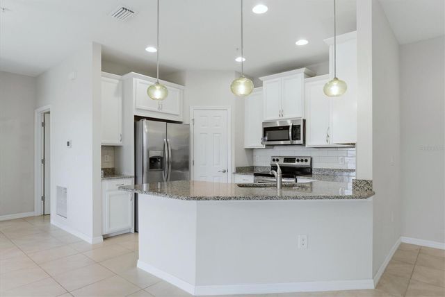 4304 EXPEDITION WAY WAY 105, Osprey, FL 34229