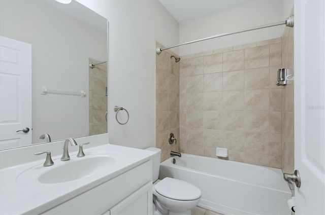 4304 EXPEDITION WAY WAY 105, Osprey, FL 34229