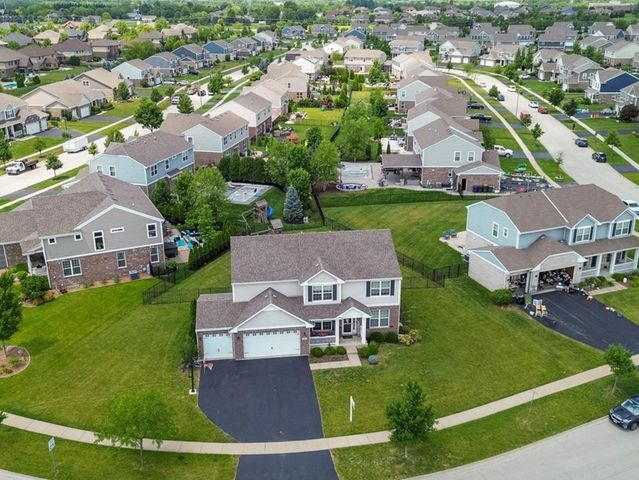 2195 Bristol Park Road, New Lenox, IL 60451