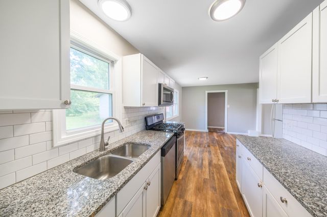 703 Dearborn Road, Valparaiso, IN 46385