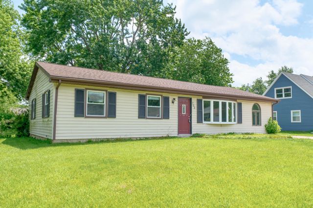 703 Dearborn Road, Valparaiso, IN 46385